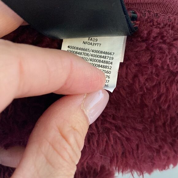 The North Face Furry Jacket Size Medium - Picture 10 of 12